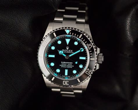 Rolex chromalight vs glow green